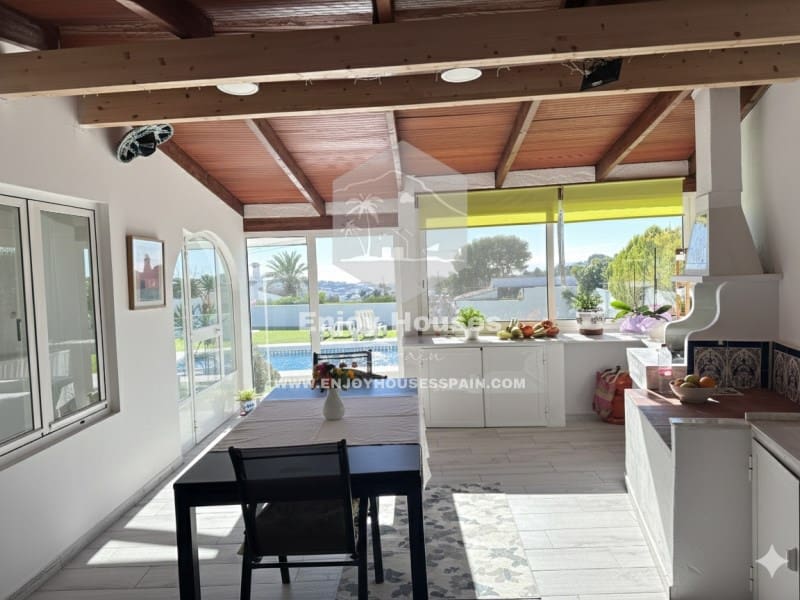 3 makuuhuone Huvila myytävänä paikassa Moraira - 850 000 € (Ref: 9591237)