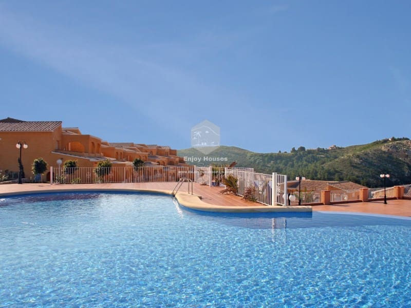 2 chambre Appartement à vendre à Cumbre del Sol avec piscine - 473 000 € (Ref: 9599382)