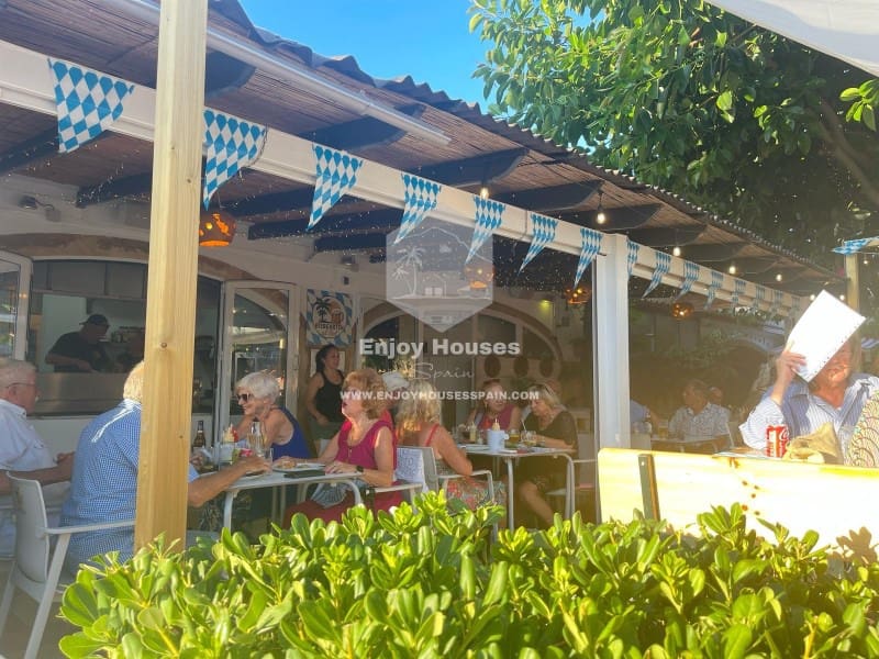 Restaurant/Bar for rent in Javea / Xabia - € 2,000 (Ref: 9608031)