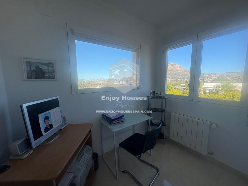 3 soveværelse Villa til salg i Javea / Xabia med swimmingpool - € 649.000 (Ref: 9616132)