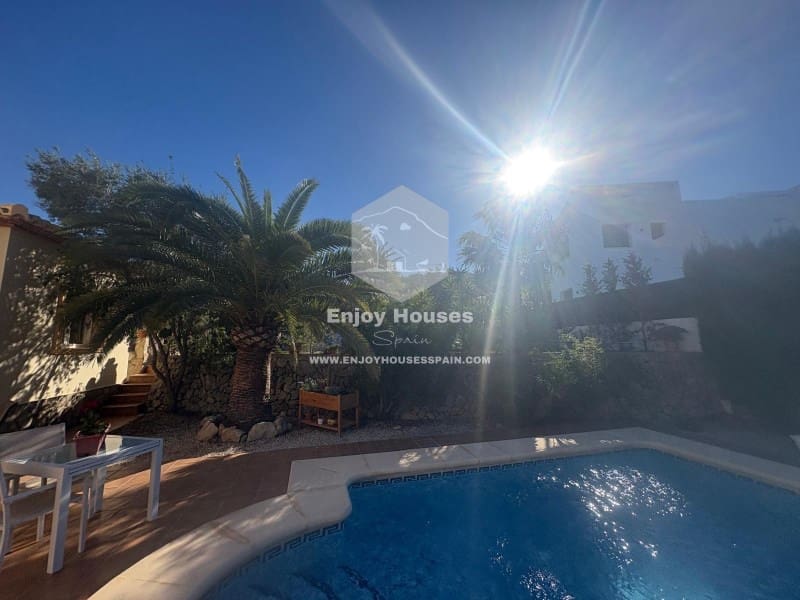 3 soveværelse Villa til salg i Javea / Xabia med swimmingpool - € 649.000 (Ref: 9616132)