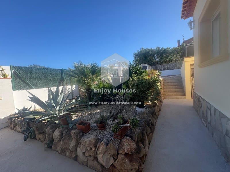 3 soveværelse Villa til salg i Javea / Xabia med swimmingpool - € 649.000 (Ref: 9616132)