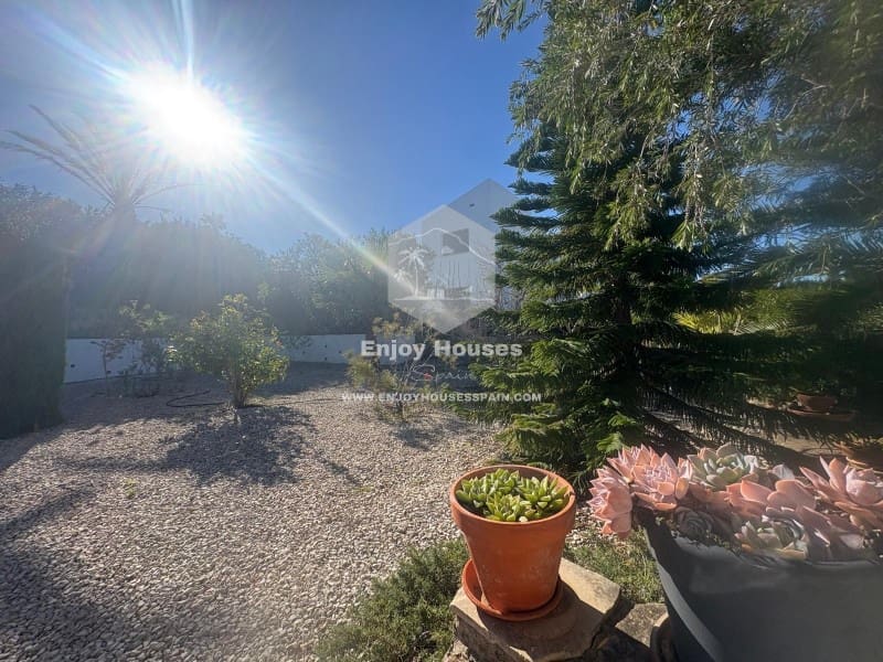 3 soveværelse Villa til salg i Javea / Xabia med swimmingpool - € 649.000 (Ref: 9616132)