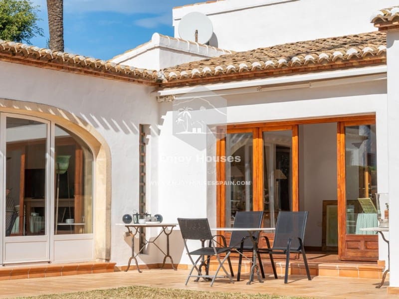 3 quarto Moradia para venda em Javea / Xabia com piscina - 895 000 € (Ref: 9619196)