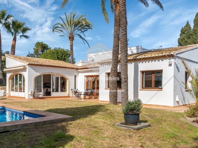 3 quarto Moradia para venda em Javea / Xabia com piscina - 895 000 € (Ref: 9619196)