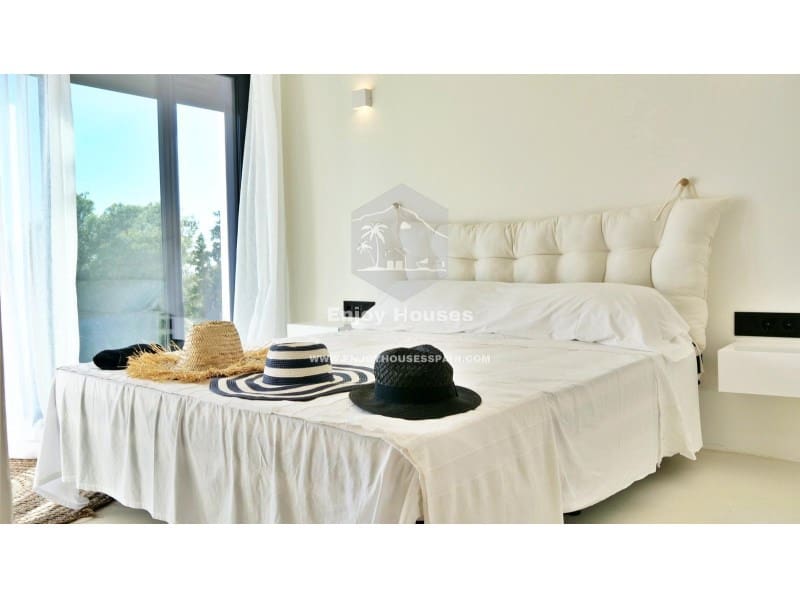 4 makuuhuone Huvila myytävänä paikassa Javea / Xabia mukana uima-altaan - 1 490 000 € (Ref: 9629936)