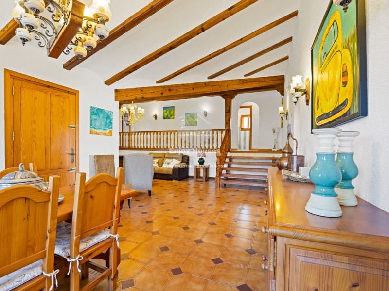 Chalet de 9 habitaciones en Javea / Xàbia en venta con garaje - 1.500.000 € (Ref: 9634209)