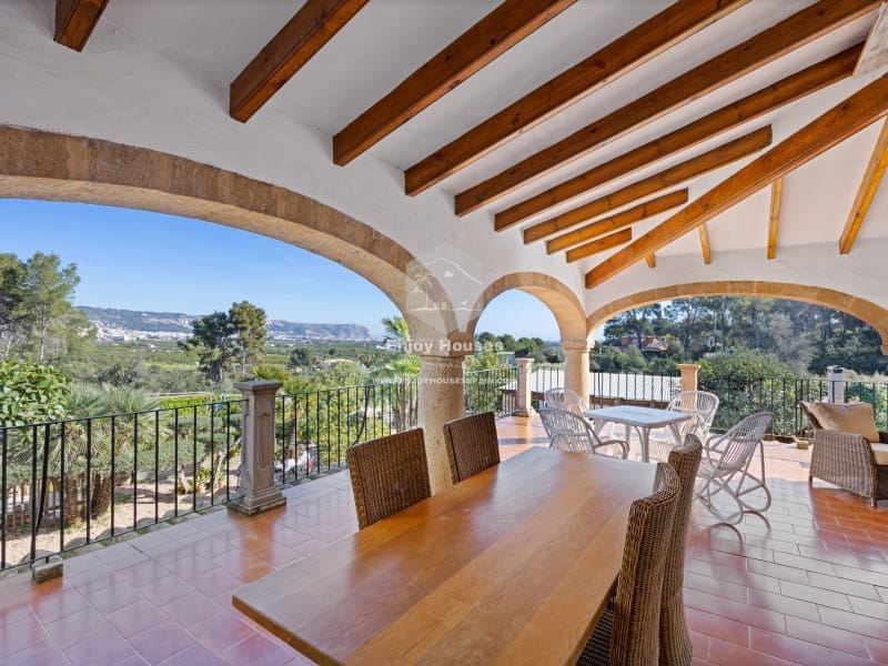 Chalet de 9 habitaciones en Javea / Xàbia en venta con garaje - 1.500.000 € (Ref: 9634209)