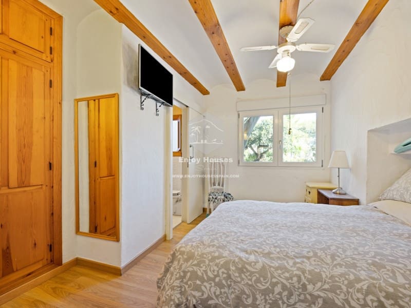 Chalet de 9 habitaciones en Javea / Xàbia en venta con garaje - 1.500.000 € (Ref: 9634209)