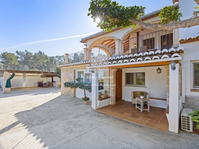 Chalet de 9 habitaciones en Javea / Xàbia en venta con garaje - 1.500.000 € (Ref: 9634209)