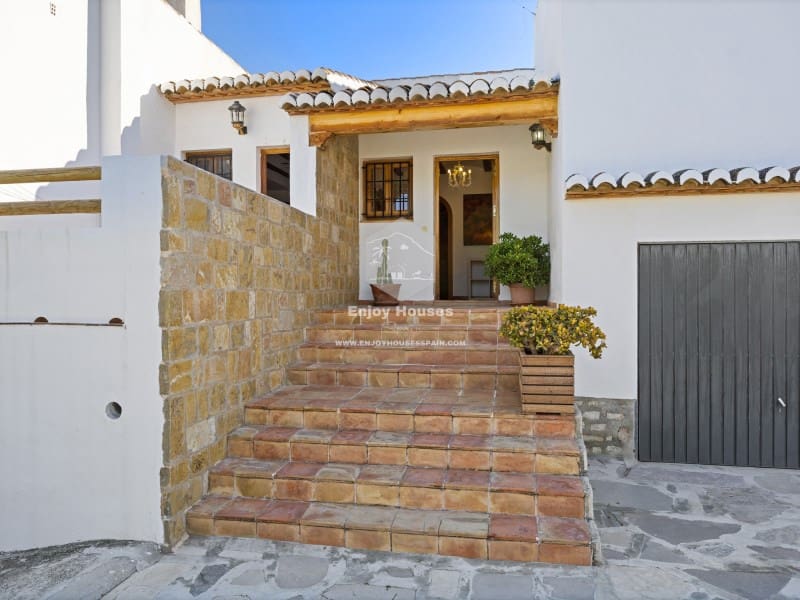 Chalet de 9 habitaciones en Javea / Xàbia en venta con garaje - 1.500.000 € (Ref: 9634209)