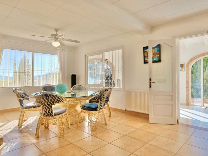 4 bedroom Villa for sale in Javea / Xabia with pool garage - € 750,000 (Ref: 9637308)