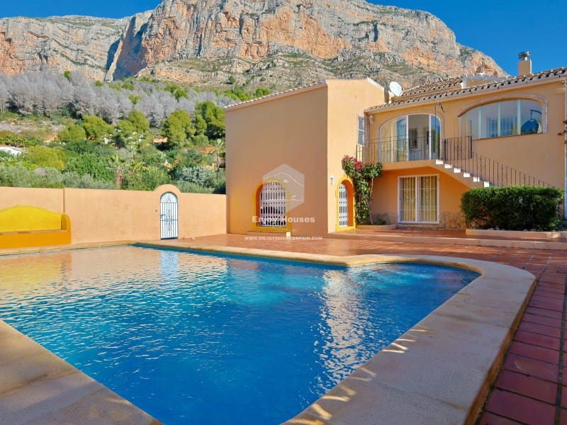 4 bedroom Villa for sale in Javea / Xabia with pool garage - € 750,000 (Ref: 9637308)