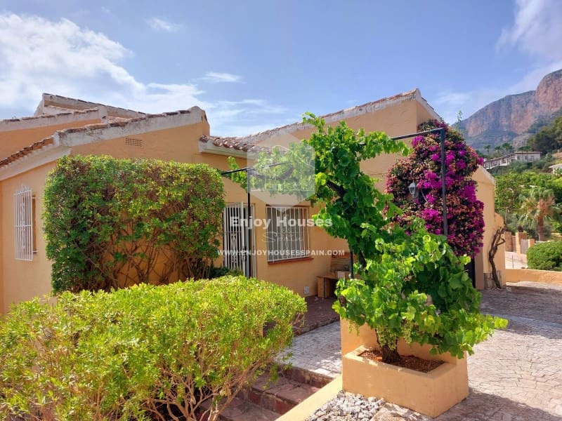 4 bedroom Villa for sale in Javea / Xabia with pool garage - € 750,000 (Ref: 9637308)