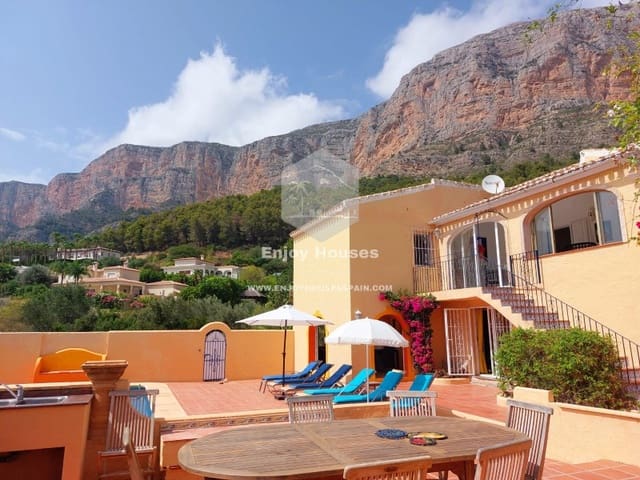 4 bedroom Villa for sale in Montgó - Ermita, Javea / Xàbia with pool garage - € 750,000 (Ref: 9637308)