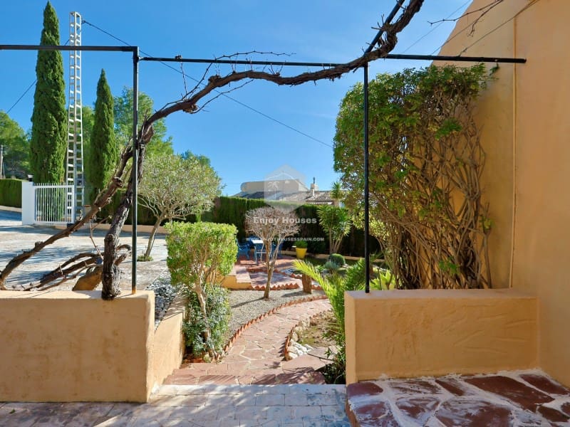 4 bedroom Villa for sale in Javea / Xabia with pool garage - € 750,000 (Ref: 9637308)