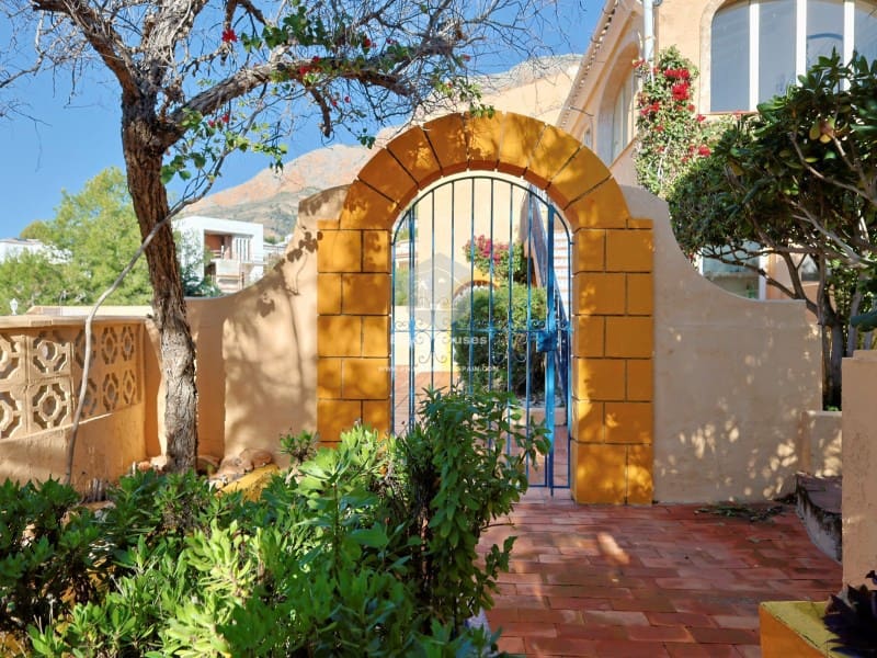 4 bedroom Villa for sale in Javea / Xabia with pool garage - € 750,000 (Ref: 9637308)