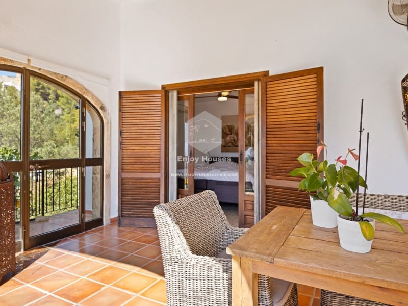 Chalet de 4 habitaciones en Javea / Xàbia en venta con piscina garaje - 1.195.000 € (Ref: 9639319)