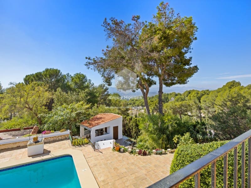 Chalet de 4 habitaciones en Javea / Xàbia en venta con piscina garaje - 1.195.000 € (Ref: 9639319)