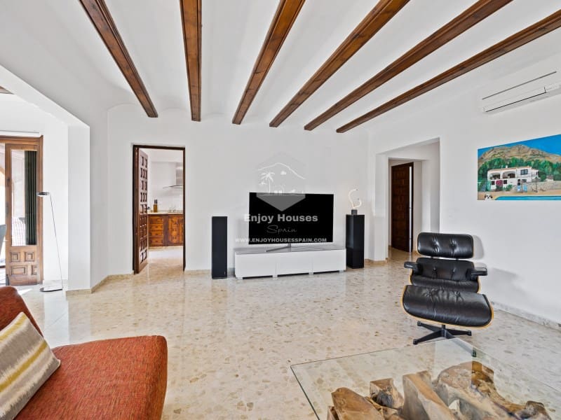 Moradia para venda em Javea / Xabia com piscina garagem - 895 000 € (Ref: 9639320)