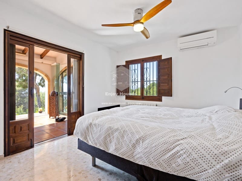 Moradia para venda em Javea / Xabia com piscina garagem - 895 000 € (Ref: 9639320)