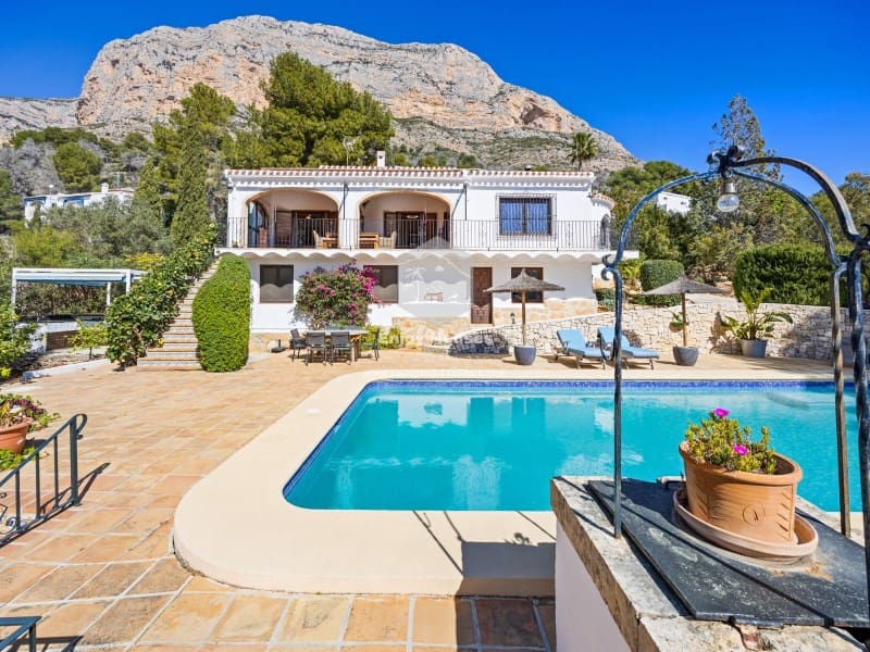 Moradia para venda em Javea / Xabia com piscina garagem - 895 000 € (Ref: 9639320)