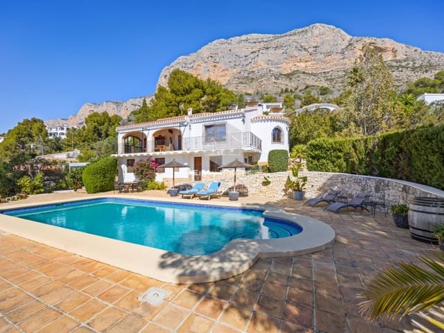 Chalet de 4 habitaciones en Montgó - Ermita, Javea / Xàbia en venta con piscina garaje - 895.000 € (Ref: 9639320)
