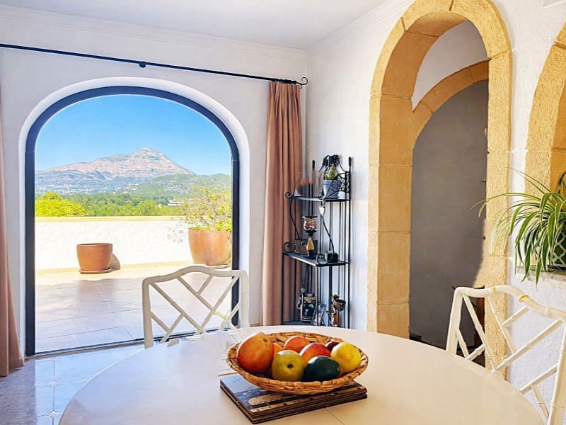 4 bedroom Villa for sale in Javea / Xabia - € 795,000 (Ref: 9686264)