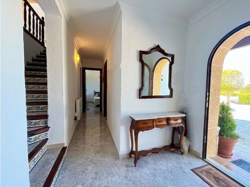 4 bedroom Villa for sale in Javea / Xabia - € 795,000 (Ref: 9686264)