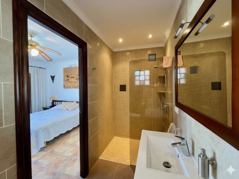 4 bedroom Villa for sale in Javea / Xabia - € 795,000 (Ref: 9686264)