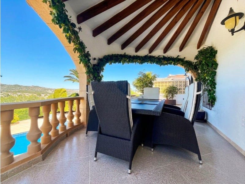 4 bedroom Villa for sale in Javea / Xabia - € 795,000 (Ref: 9686264)