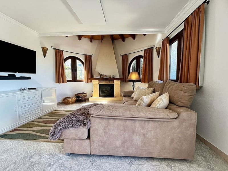 4 bedroom Villa for sale in Javea / Xabia - € 795,000 (Ref: 9686264)