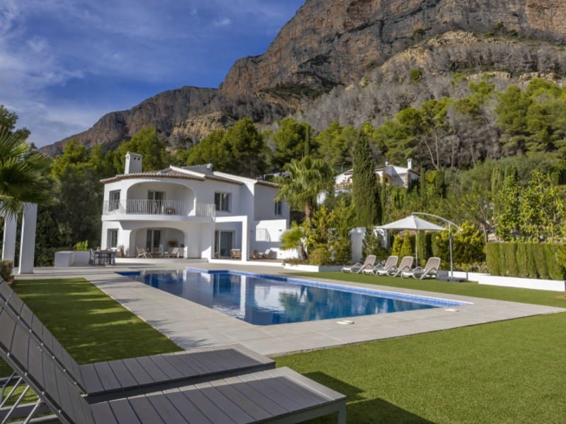 5 bedroom Villa for sale in Javea / Xabia with pool garage - € 1,795,000 (Ref: 9695167)