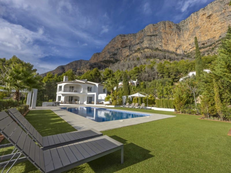 5 bedroom Villa for sale in Javea / Xabia with pool garage - € 1,795,000 (Ref: 9695167)