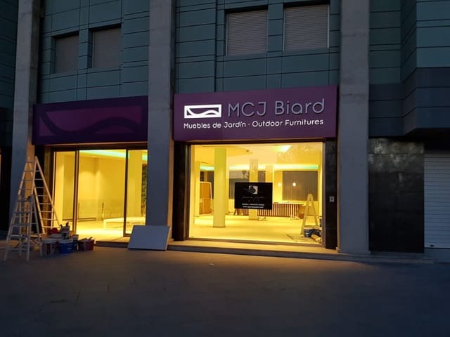 Kaupallinen myytävänä paikassa Arenal, Javea / Xàbia - 1 000 000 € (Ref: 9731905)