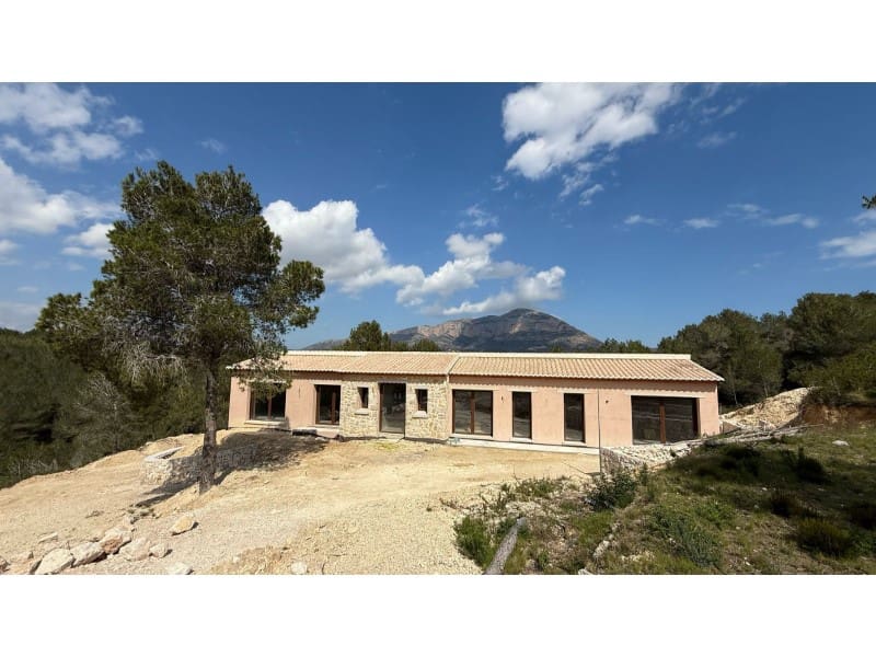 5 bedroom Finca/Country House for sale in Javea / Xabia - € 1,550,000 (Ref: 9731909)
