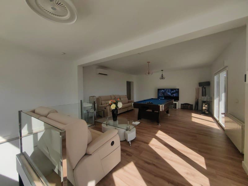 4 bedroom Villa for sale in Calpe / Calp with pool garage - € 999,900 (Ref: 9745256)