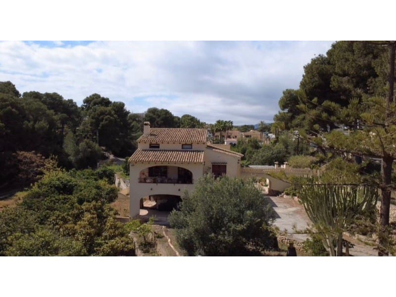 Villa til salgs i Moraira - € 4 800 000 (Ref: 9758759)