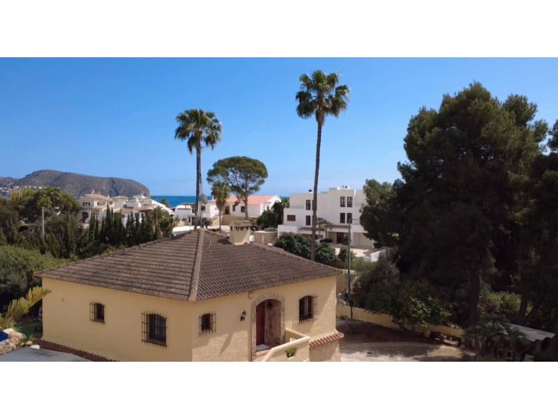 Villa til salgs i Moraira - € 4 800 000 (Ref: 9758759)