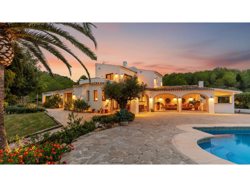 3 slaapkamer Villa te koop in Javea / Xabia met zwembad garage - € 2.450.000 (Ref: 9758762)