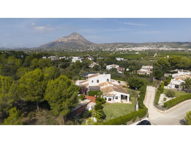 3 slaapkamer Villa te koop in Javea / Xabia met zwembad garage - € 2.450.000 (Ref: 9758762)