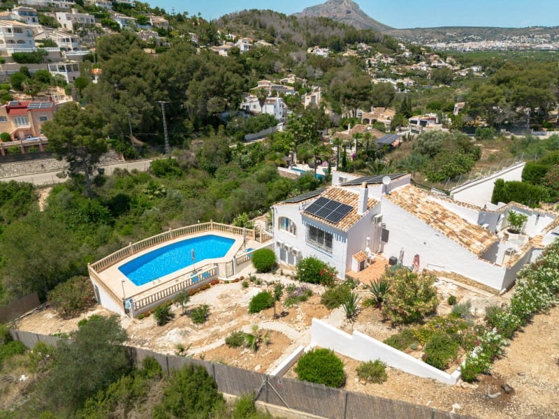 4 quarto Moradia para venda em Javea / Xabia com piscina - 690 000 € (Ref: 9758764)