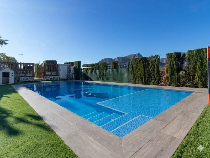 6 bedroom Finca/Country House for sale in Benissa with pool - € 435,000 (Ref: 9772849)