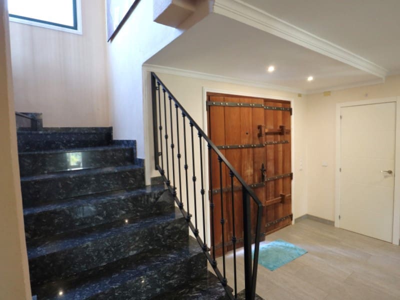 6 quarto Moradia para venda em Pedreguer - 849 000 € (Ref: 9784114)