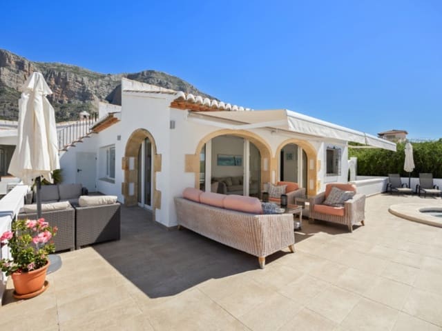 4 quarto Moradia para venda em Montgó - Ermita, Javea / Xàbia com piscina - 1 150 000 € (Ref: 9784115)