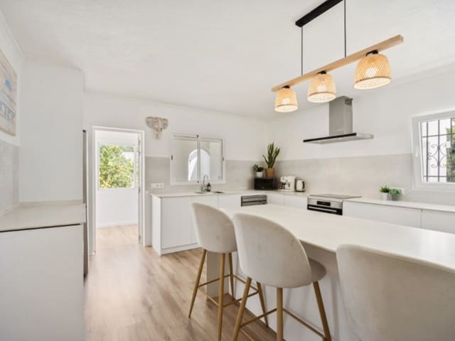 4 quarto Moradia para venda em Montgó - Ermita, Javea / Xàbia com piscina - 1 150 000 € (Ref: 9784115)