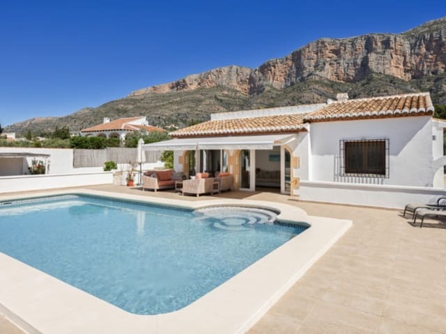 4 soverom Villa til salgs i Montgó - Ermita, Javea / Xàbia med svømmebasseng - € 1 150 000 (Ref: 9784115)