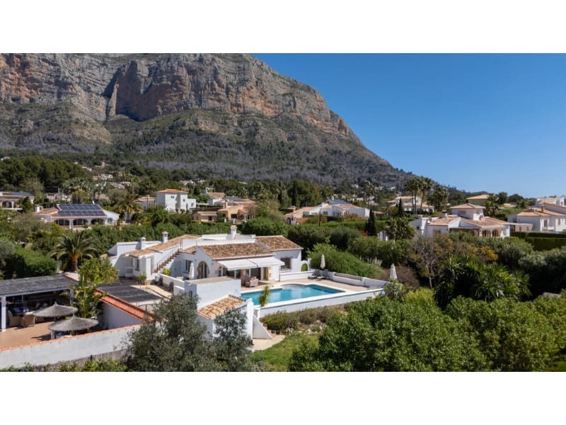 4 slaapkamer Villa te koop in Javea / Xabia met zwembad - € 1.150.000 (Ref: 9784115)