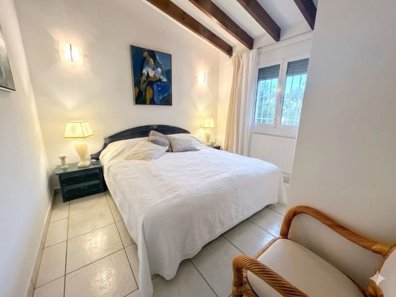 3 sovrum Villa till salu i Pego med pool garage - 560 000 € (Ref: 9784116)