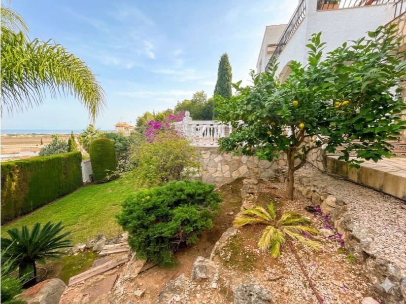 3 sovrum Villa till salu i Pego med pool garage - 560 000 € (Ref: 9784116)